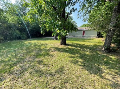 3800 Knox St, Fort Worth TX  76119-4819 exterior