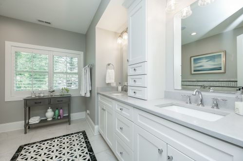 231 Douglas Ave, Naperville IL  60540-4409 exterior