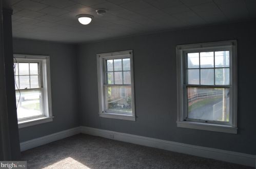 2161 Newville Rd, Carlisle PA  17015-7747 exterior