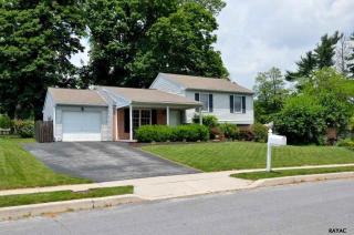 735 Chronister St, York, PA 17406-1553