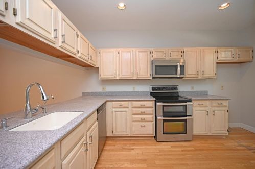 2102 Alpine Pl, Cincinnati OH  45211-3528 exterior