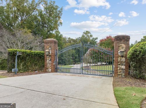 6031 Shadburn Ferry Rd, Buford, GA 30518-1321