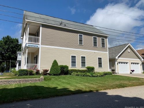 33 Crescent Ave, Niantic CT  06357-3033 exterior