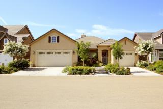 10925 Bernadine Ave, Clovis, CA 93619-5222