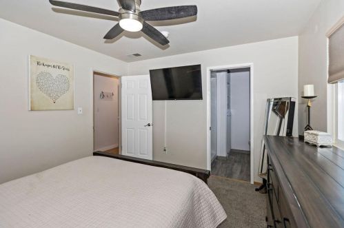 516 Del Rio Cir, Valley Home CA 95361-2531 exterior