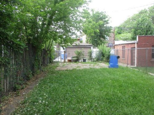 1056 Leamington Ave, Chicago, IL 60651-2967