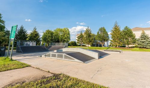 1147 Alta Vista Dr, Pingree Grove IL  60140-2058 exterior