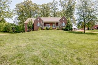 333 Spring Valley Dr, Cottontown, TN 37048-4737