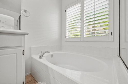 8734 Heatherwood Rd, Anaheim CA  92808-1690 exterior