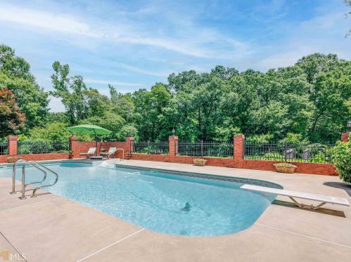 1216 Mill Creek Ln, Stockbridge GA  30281-4879 exterior