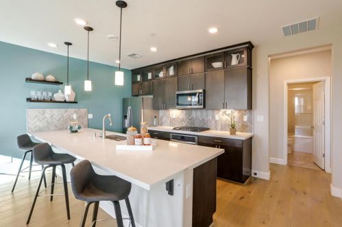 1390 Piper Dr, Milpitas, CA 95035-6820