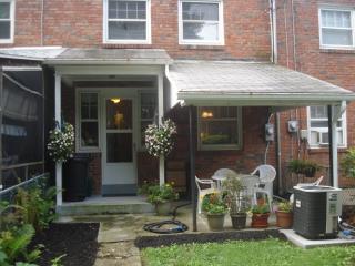 251 Baltimore St, Carlisle PA  17013-3702 exterior
