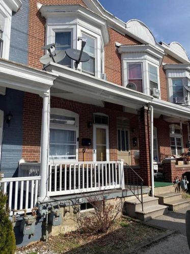 833 Greenleaf St, Allentown, PA 18102-1547