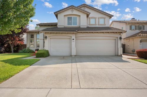 5500 Aspen Grove Ln, Elk Grove, CA 95757-8352