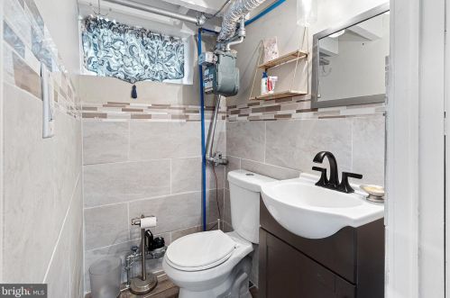 5709 Front St, Philadelphia PA  19120-2403 exterior