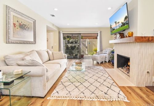 1140 Manhattan Beach Blvd, Manhattan Beach, CA 90266-5249