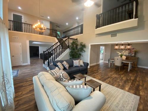 6005 Autumn Hills Dr, Fort Worth TX  76140-9695 exterior