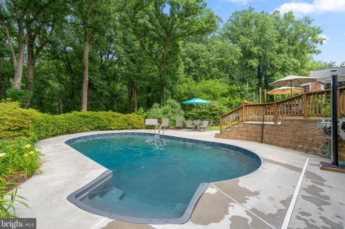 17823 Tree Lawn Dr, Ashton, MD 20861-3344