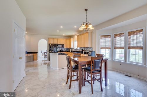 288 Fraser Ct, Charles Town WV  25414-5463 exterior