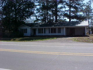 209 Front St, Rogerslacy, MS 39477-9700