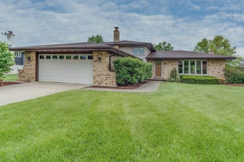 8956 Barleycorn Ct, Orland Park, IL 60462-3879