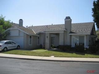 1121 Bellflower Ln, Lompoc, CA 93436-3285