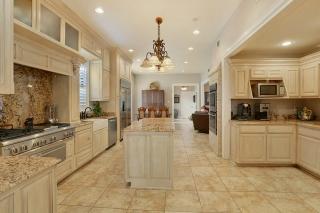 4000 Tolmas Dr, Metairie LA  70002-1851 exterior