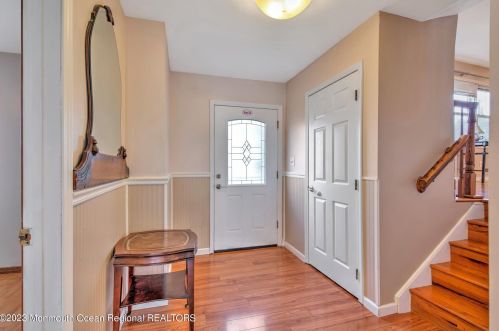 146 Pheasant Dr, Berkeley Township, NJ 08721-1944