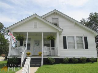 147 R St, Thomaston, GA 30286-2981