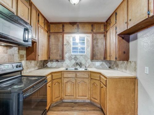5312 Townsend Dr, Fort Worth TX  76115-4129 exterior