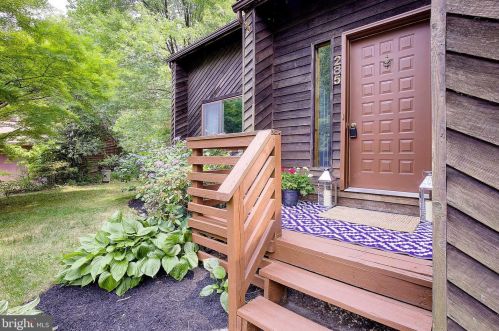 285 Michener Ct, Severna Park MD 21146-2051 exterior