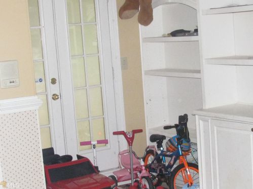 6169 Lauren Ln, Rex GA 30273-1255 exterior