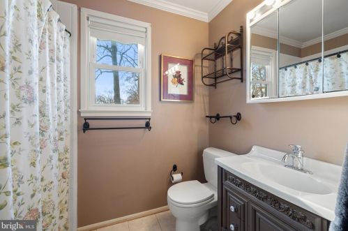 5209 Light St, Springfield VA  22151-2522 exterior