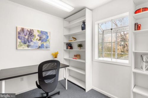 1626 Oakview Dr, Silver Spring MD 20903-2243 exterior