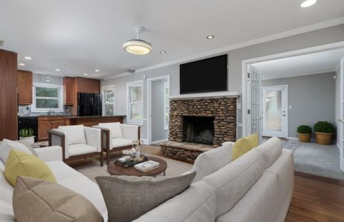 3787 Harts Mill Ct, Atlanta GA  30341-1730 exterior