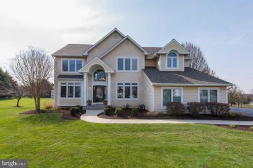 13808 Holly Crest Ln, Dayton, MD 21036-1242
