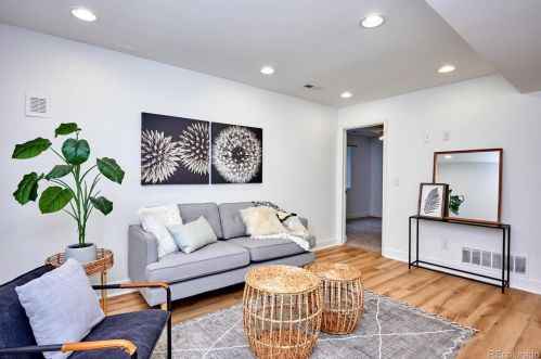 2670 Logan St, Denver CO  80210-4428 exterior