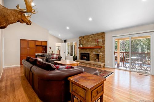 6068 Clinton Ct, Englewood CO 80111-5217 exterior