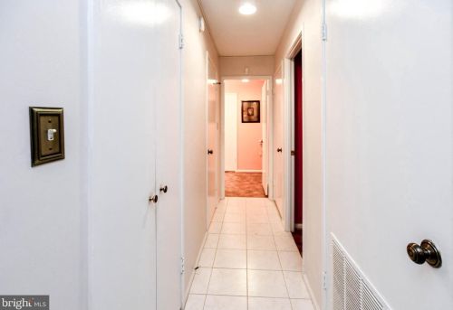 15100 Interlachen Dr, Silver Spring MD 20906-5611 exterior