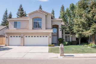 1704 Granada Ave, Fresno, CA 93720-4271