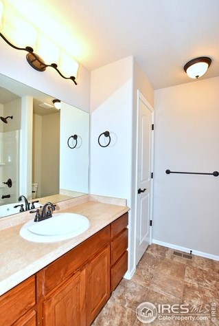 2794 Sapphire St, Loveland CO 80537-2024 exterior