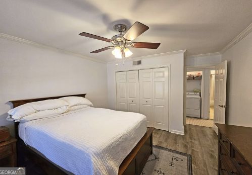 83 Montre Sq, Atlanta GA  30327-4046 exterior