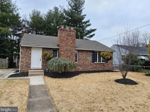 625 Erhardt Ave, Beverly, NJ 08010-1013