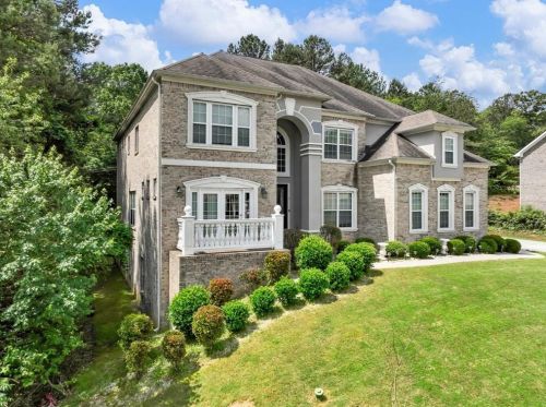 6027 Southland Dr, Stone Mountain, GA 30087-7104