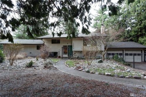 1277 Loni Ln, Ferndale, WA 98248-9434