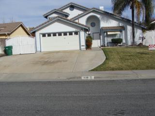 1136 Oregon Trl, Banning, CA 92220-1405