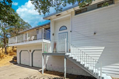 6675 Jenny Lind Rd, Valley Springs, CA 95252-9075