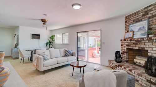 4656 Whiting St, Pleasanton, CA 94566-7352