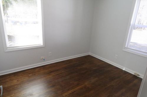 813 Mercury Dr, Atlanta GA  30331-0033 exterior