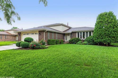 6306 Fox Run Ln, Matteson, IL 60443-1326